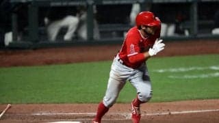 【MLB】「どうやって打ったんだ？」　大谷も爆笑したエ軍野手の“大根斬り二塁打”が話題