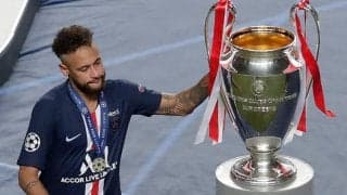 CL準Vに涙のネイマール「敗北はスポーツの一部」 優勝バイエルンに祝福の言葉も