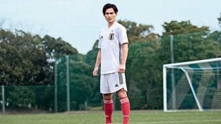 日本代表新アウェイユニに森保一監督「日本代表にふさわしいデザイン」、高倉麻子監督「国を背負う覚悟や決意を示してくれる一着」