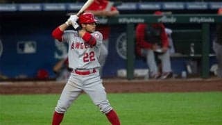 【MLB】大谷同僚が「変態打ち」再び　顔の高さへの反応に米驚愕「面白すぎ」「唯一の選手」