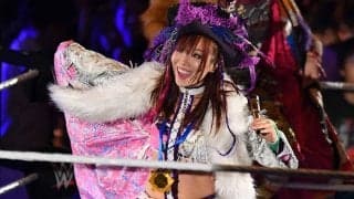 WWE離脱のカイリが“知的メガネ姿”に　海外反響「尊い」「プリティーな日本人」