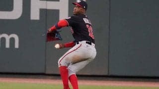【MLB】センター最深部→一塁でノーバウンド刺殺　ナ軍23歳に米驚愕「魔法使いのようだ」