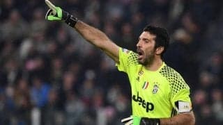 守護神ブッフォンが、火を噴くような強烈なミドルを横っ飛びセーブでスーパーストップ！【アンビリーバブル・セーブス】