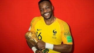 マルセイユ、守護神マンダンダとの契約を2024年まで延長