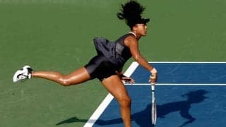 大坂なおみ、快勝でベスト8進出。まさかの幕切れに両者困惑も