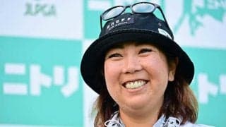 大城さつき「65」で単独首位　“18年ぶり決断”で8バーディー「めちゃくちゃ入る」