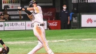 ホークスナインも完璧弾にフリーズ　柳田、確信歩きの19号2ランに「ベンチドン引き」
