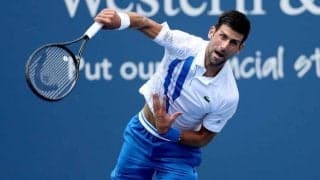 ジョコビッチ 3時間の熱戦を制し決勝へ。首の痛みや疲れなど心配な様子も