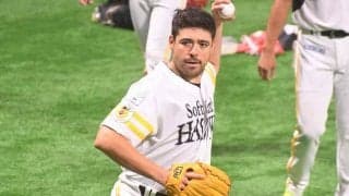 鷹、ムーアの来日初勝利で破竹7連勝　パ最多10人目の先発投手勝利と驚異の充実ぶり