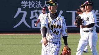 【高校野球】元阪神・今成氏が球児へ一肌脱いだ！　虎ユニ姿でノッカー務め「少しでも役に立てたら」