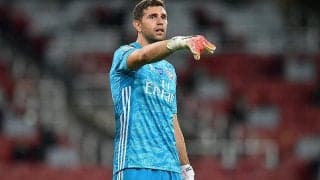 アストン・ビラ、評価急上昇中のアーセナルGKマルティネスを狙う？ 