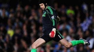 チェルシーの伝説的守護神、チェフがアルシャビンの決定的なチャンスを阻止！【アンビリーバブル・セーブス】