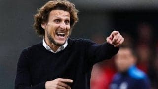 元C大阪のフォルランがペニャロール監督解任、初の監督業は8カ月で終了