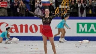 ザギトワ、大人可愛い“女子大生スタイル”に8万反響　母国ファン「美しい」の大合唱