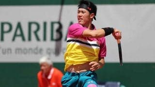 錦織 大会会場で早々に練習。「レッドクレーと空の青のコントラスト、美しい」