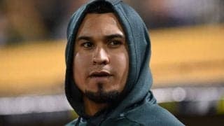 【MLB】バントでヘディングの珍プレー　直撃の瞬間に米反響「これはアウト？」「えっと…」