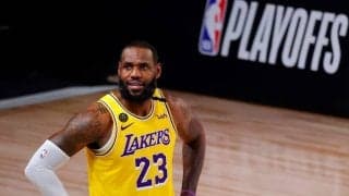 スモールボールで臨むロケッツに対してレブロンは動じず「5人の男たちによる戦いだ」