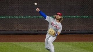 【MLB】350億円ハーパーの“頭脳的”弾丸スローにファン驚愕　「お見事！」「MVP」