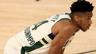 絶体絶命の窮地に追い込まれたバックス、アデトクンボが右足首ネンザで出場が微妙？