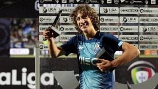 ウルブスがクラブレコードでポルトの18歳と5年契約を締結