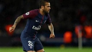 “優勝請負人”D・アウベスがPSGをタイトルに導いた移籍後初ゴール【ビューティフル・フリーキック】