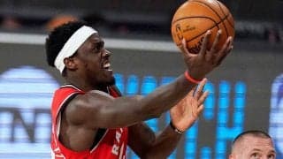 【NBA】痛い一撃が顔面に…試合中の“上段蹴り”が100万再生「ワオ、凄い」「カラテだ」