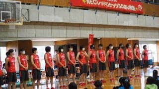 NECが地元でバレーボール教室を開催