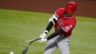 【MLB】大谷翔平、第1打席でバット折りながらも右前打　新人右腕から2試合連続安打