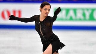 メドベージェワ、大人の魅力漂う“私服姿”に反響「その服装、すごく似合っているわ」