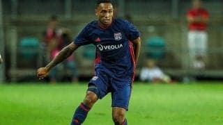 フルアム、リヨンからオランダ代表DFテテを4年契約で獲得！背番号は2を着用