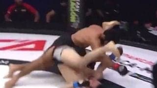 露MMAで仰天KO劇　“寝ながら踵落とし”で一撃失神…現地仰天「アンビリーバブル」