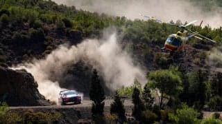 WRCトルコ：最終日は波乱の幕開け、上位8人中5人にパンクでエバンスが首位浮上