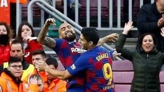 メッシに続いてスアレスもビダルに別れ「君を相手にするのは堪らなかった...」