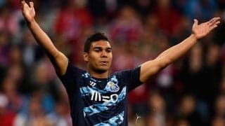 キッカーとしても一流！ポルト時代のカゼミロが見せたブレ球FK【ビューティフル・フリーキック】