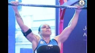 24時間で懸垂3737回！　豪州女性の“豪腕ギネス記録”に海外仰天「素晴らしい精神力」