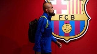 インテルがバルセロナからMFビダルの獲得を発表！