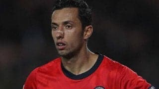 技巧派ブラジル人FWネネがPSG時代に決めたクロスバー直撃FK弾【ビューティフル・フリーキック】