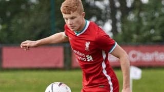 リバプールが若手の逸材、17歳MFスティーブンソンとプロ契約