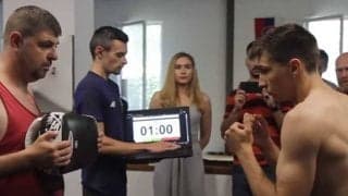 1分間322発の超連打が「ジョジョのオラオラだ！」　格闘家の高速パンチに海外仰天