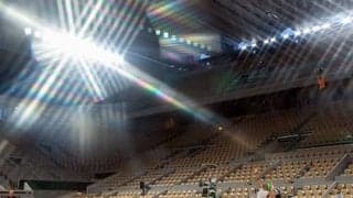  全仏OP 観客数を再び削減 