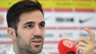 セスク、古巣バルサに苦言呈す「スアレスの扱いは悲しくなる」