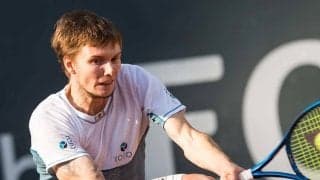 物議の“不意打ちアンダーサーブ”　海外識者は持論「相手は構える前と主張するが…」