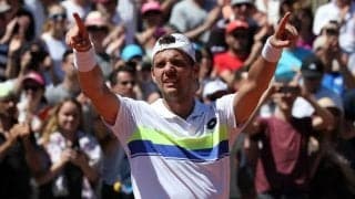 元オリンピックのベスト8選手がボールボーイのボランティア