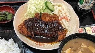 【競馬場グルメ】名古屋競馬場名物　ボリューム満点の“味噌ダレとんかつ”/斎藤修コラム