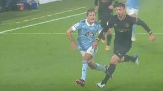 バルサ、ラングレへの不可解な退場処分に対して抗議