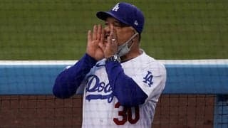 【MLB WCシリーズ】ユニホームにマイク付け試合中のインタに賛否　ド軍監督は苦言「今後は応じない」