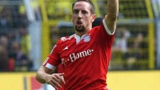 若手時代のリベリがドルトムント相手に決めた完璧FK！ゴール後にはファン・ハールと熱い抱擁【ビューティフル・フリーキック】