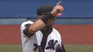 ロッテ・マーティンの“トリックスロー”は「凄い！」　TV解説も唸った動画が大反響