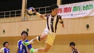 東海大に粘り勝ち、秋季リーグ３勝目を挙げる