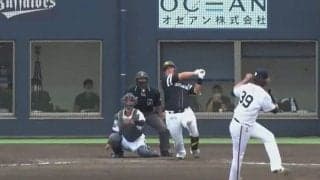 鷹リチャードが“バックスクリーン越え”特大弾　驚愕アーチで怪力ぶり証明